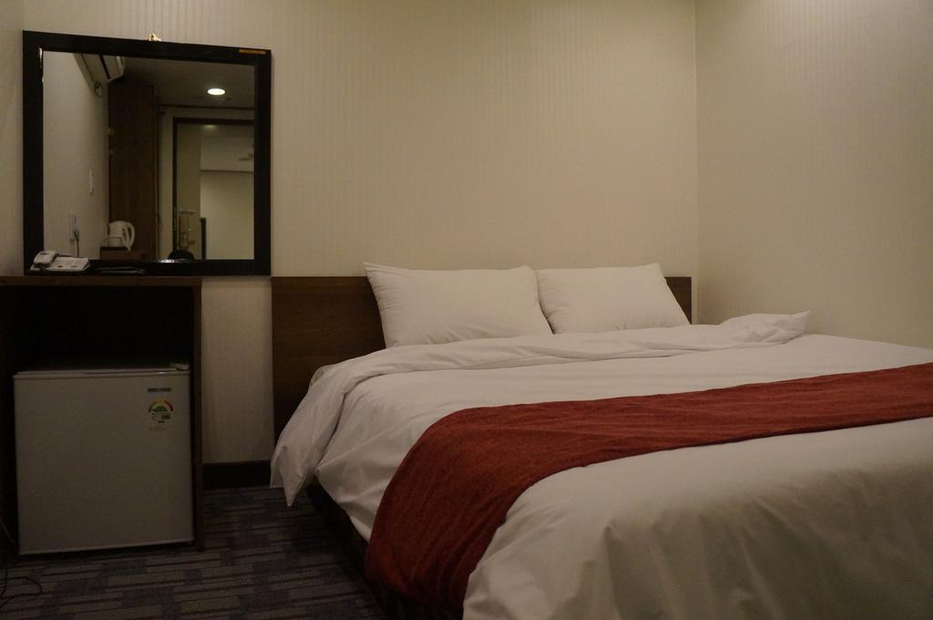 Hotel Myeongdong Seoul Rom bilde